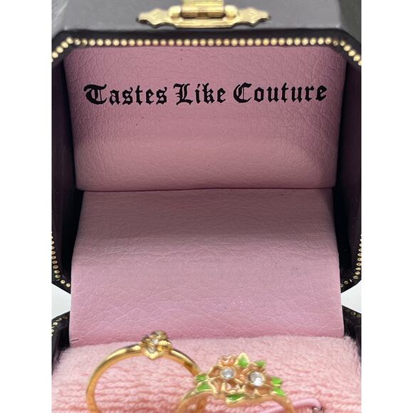 Juicy Couture Set of Two Rings Gold
tone enamel pink Flower Bumblebee Sz 6.25 - Picture 13 of 13